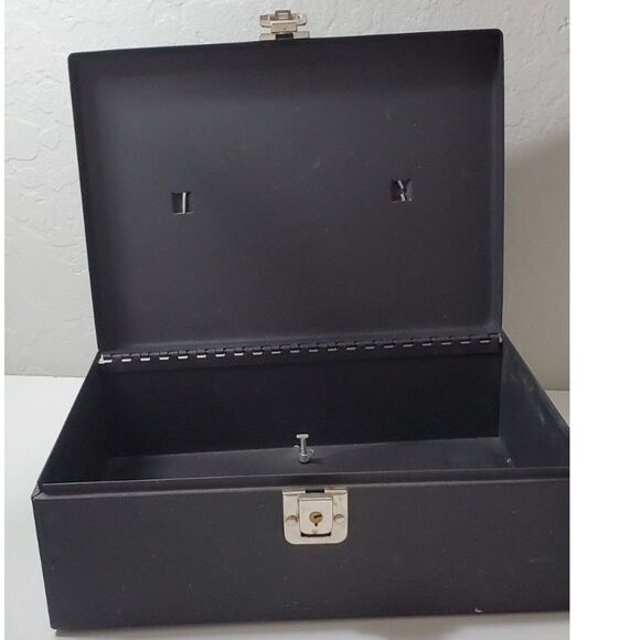 MMF Industries Major Metal Fab Co.  11 x 7.75 x 4 Black Cash Box ~Vintage~ - Picture 3 of 10